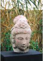 Buddhakopf, wohl Thailand, Sandstein aus einem Stck gehauen, gute Bildhauerarbeit, H. 35 cm
