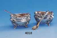 Salzschälchenpaar, Frankreich um 1900, 950er Silber, mit Orig.-Löffeln, Orig.- Glaseinsätze