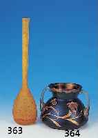 Henkelvase, deutsch, Regenhütte, um 1900, weinrotes Glas, lüstriert, florale goldfarbeneEmailmalerei, H. ca. 12.5 cm