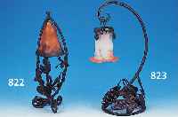 Tischlampe, Frankreich, 20er Jahre, Schirm pate-de-verre, sign. Muller Fres Luneville, mit orangeroten und blauen ...