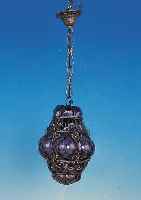 Deckenlampe, Frankreich, um 1900, violettes Glas in die Drahtform geblasen, Elektr. erneuert, H. ca. 25 cm
