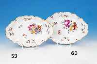 Schale, Meissen, um 1850-60, 1. Wahl, Porzellan, reiche bunte Malerei von Blumen- bouquet und Streublumen, reliefiert, Gold- rand, ca. ...