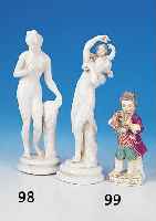 Porzellanfigur, Meissen, 20. Jh., 1. Wahl, Knabe mit Blumenkranz, bunt bemalt, Gold- staffage, H. ca. 12 cm