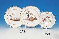 Aschenbecher oder Schale, Meissen, 60er Jahre,1. Wahl, reiche Bemalung, roter Löwe und VogelGoldstaffage, D. ca. 18 cm