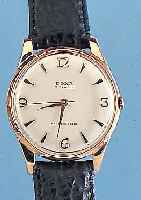 DOXA HERRENARMBANDUHR MODELL ANTIMAGNETIQUE, REF.-NR. 8354538, SCHWEIZ UM 1952, RG 585/000 BODEN GEDR., KAL. 1080, 17 ST., ANKERRUNDWERK,HANDAUFZUG, ...