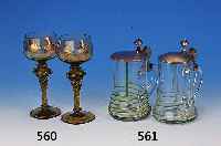 paar Weingl„ser, wohl Schlesien, N„he Heckert,um 1890, grnes Glas, gedrehter Stiel mit Noppen verziert, Weinlaubbemalung in gold und rot, H: ...