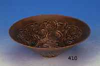 Schale, China, Song-Dynastie, um 1100, Keramik, fein geritzter Dekor, abstrakt- floral, darber braun glasiert, H. ca. 7 cm, D. ca. 19.5 ...