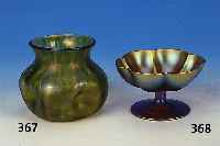 Vase, L”tz, um 1910, farbloses Glas, Papillondekor in Grn, lstriert, H. 8 cm, vierfach gedellt