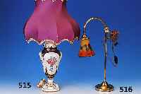 Tischlampe, Frankreich, 20er/30er Jahre, Messingfuss, Schirm bunt stil.-floral bemalt, Elektr. nicht geprüft, H. ca. 51 cm