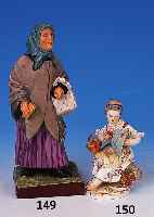 Porzellanfigur, Petersburg, um 1910, Alte Frau mit Tasche, Bisquitporzellan, bunt bemalt, H. ca. 21 cm, Sockel best.