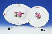 Runde Platte, Meissen, um 1890-1910, 2.Wahl, Porzellan, bemalt im Dekor Rote Rose, D. ca. 34,5 cm
