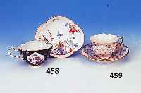 Mokkatasse, Meissen, um 1924-33, Porzellan, Streublmchen, reiche Goldstaffage, Prunkde- korn, H.5.5 cm