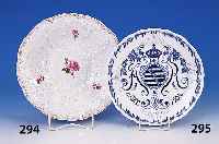 Zierschale, Meissen, 40er/50er Jahre, Porzellan, reich reliefiert, Rosenmalerei, D. ca. 28 cm