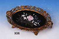 Schale, Italien, um 1890-1900, mittig feine florale pietra-dura-Arbeit mit Rose, Meiglöck-chen und Vergißmeinnicht, verg. Metallmontur, ca. 20 x ...