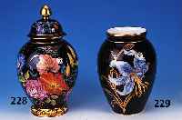 Vase, Hutschenreuther, 1934, Jubiläums- marke, Porzellan, kobaltblau, Liliendekor, Goldstaffage, H. ca. 30 cm