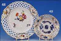GROSSES KELCHGLAS, DEUTSCH, UM 1900, FARBLOSES GLAS MIT AUFGELEGTEM GEKNIFFENEM WELLENRAND, LüSTRIERT, H. CA. 29 CM