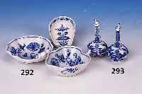 Paar Flakons, Meissen, um 1900, Porzellan, Zwiebelmuster, H. ca. 8,5 cm