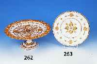 Zierteller, Meissen, um 1830/40, Porzellan, erhabener Dekor, Goldstaffage, berieben, D. 20.5 cm
