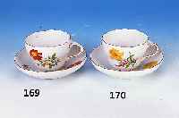 Tasse mit Untertasse, Meissen, 20. Jh., 1. Wahl, Porzellan, Blume II, Goldrand, H.7cm
