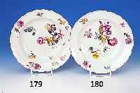 Teller, Meissen, um 1750, Porzellan, Blumenbouquet, groáe Streublmchen, sch”ne Bemalung, brauner Rand, D. 23.5 cm, min. ber.