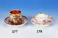 Tasse mit Untertasse, Meissen, um 1870, Porzellan, sch”ne Bemalung, kl. Blumengebinde mit Insekten, Goldstaffage, H. ca. 4 cm