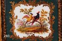 Porzellanplatte, Sevres, um 1774, Vogeldekor, grner Rand, Goldstaffage, 10.5 x 11 cm, Rahmen neu gefaát und mit Alterssch„den, ...