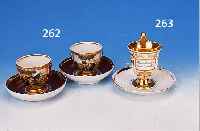 PAAR TASSEN MIT UNTERTASSEN, PARIS, 19. JH., PORZELLAN, BRAUNGRUNDIG, LES DEUX COQS, GOLD-RAND, H. 7 CM