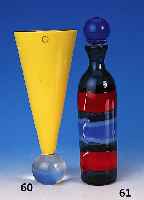 Vase "Biro", Venini, Entwurf Laura de Santil- lana, zweifarbiges Opalglas, in Gelb und Braun auf farbloser Glasbasis stehend, H. 40 ...