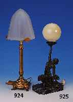 Tischlampe, Frankreich, um 1900/30, Preáglasschirm, Messingfuá um 1900, neu elektrifiert, H. 44 cm