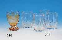 Badeglas, Böhmen, um 1890/1900, farbloses Glas, partiell gelb gebeizt, in zwei Kartu- schen gravierte Ortsansichten von Rippoldsau, l. ...