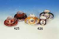 Zwei Tässchen mit Untertassen, China, um 1900, Porzellan, sog. Eierschalenporzellan, gute Qualität, Bemalung in Rot- u. Brauntönen, 1 x ...
