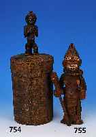 Ahnenfigur, West-Gabun, 20er/30er Jahre, Terrakotta, bemalt, patiniert, leicht best., H. ca. 32 cm