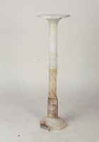 Blumensäule, Frankreich, um 1900, Alabaster, zweiteilig, H. ca. 90 cm, D. 25 cm