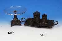 Fuáschale, Historismus, um 1900, gepr„gter Metallfuá, geschliffener Glaseinsatz, H. 18cm,D. 25 cm