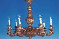 Große Lampe, deutsch, um 1900/20, Holz, reich verziert, alte Vergoldung, H.80cm D. 85 cm, 7 Brennstellen