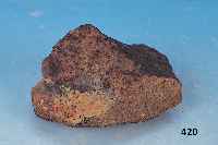 Meteorit, Fundort Sahara, Alter:4,6 Mrd Jahre, Herkunft: Planetoidengürtel zwischen Mars und Jupiter, ca. 462 g., mit Makroskopischem und ...