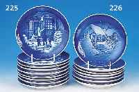 Sammlung aus 39 Weihnachtstellern, Royal Ko- penhagen, Porzellan, blaue Unterglasurstaf- fage, D. 18 cm 1952/53/55 1957-1960, 1963-19691970-1994