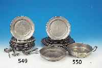 Konvolut 11 Teller, Zinn, um 180 - 1840, einige Teile leicht besch., umfassendes Lot, D. ca. 20-23 cm, z.T. graviert, z.T. datiert, 2 x ...