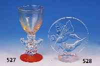 Fußglas, Kosta Boda, Atelier, K. Engmann, farbloses Glas, mit gelben und orangefarbenen Einpuderungen im Zwischenglas, H. 21 cm