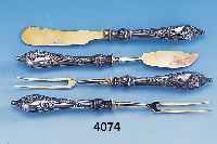 4-teiliges Vorlegebesteck, deutsch um 1900, 800er Silber, best. aus 2 Wurstgabeln, Butter-und Käsemesser, Gebrauchsteile Metall vergol- det, ...