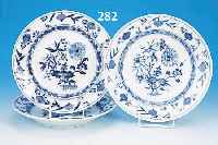 DREI TELLER, MEISSEN, ENDE 18. JH., MARCOLINI, PORZELLAN, BLAUES ZWIEBELMUSTER, D. JE CA. 24 CM, RESTAURIERT
