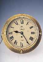 SESTREL Schiffswanduhr, England um 1940, Massiv Messing, Einbaudurchm. ca. 22 cm, kl. Sek., lackiert. Emailzifferbl., l. besch., Vollplat. ...
