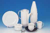 Kaffeeservice, Rosenthal, 1969, Variation von Tapio Wirkkala, Porzellan weiß gerieft undmattschwarzt, bestehend aus Kanne, Sahnegies- ser und ...