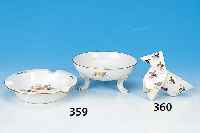 2 TEILE, MEISSEN, 2. H. 20. JH., FUßSCHALE U. ASCHENBECHER, PORZELLAN, BUNTE BEMALUNG, BLUMENBOUQUETS U. STREUBLüMCHEN, GOLDRäNDER, H. CA. 5 ...