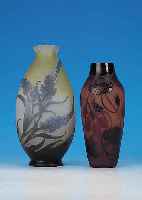 BLUMENVASE, GALLé, UM 1908/10, FARBLOSES GLAS, PARTIELL GRüNER INNENüBERFANG,BLAU UND GRüN üBERFANGEN, BLUMENDEKOR, GE- ...