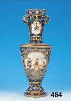 Vase, Mettlach, um 1910, Steinzeug, teil- reliefert, in Kartuschen Darstellungen von tanzenden u. spielenden Kindern, Turteltäub- chen, Rose ...