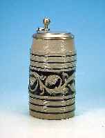 ZINNDECKELKRUG, DEUTSCH, UM 1830/40 STEINZEUG, BLAU GLASIERT, RITZDEKOR, ZINN- DECKEL, H. 22.5 CM