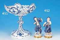 FUßSCHALE, MEISSEN, UM 1880, PORZELLAN, BLAUE BEMALUNG, ZWIEBELMUSTER, RAND IN DURCH- BRUCHARBEIT, H. CA. 23 CM