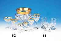 BOWLE MIT GROßEM GLäSERSET, DEUTSCH, 2. H. 20. JH., KRISTALLGLAS, HANDGESCHLIFFEN, IN DIE FORM GEBLASEN, 14-KARAT VERGOLDET: 6 ...