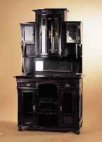 AUFSATZBUFFET, DEUTSCH, UM 1900, NUSSBAUM UND BUCHE, TEILFURNIERT, ELEGANTER SäULENDEKOR, DEKORIERTE VERGLASUNG, 200 X 110 X 56 CM, ...